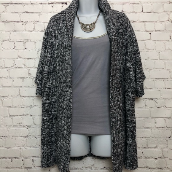 Midtown Sweaters - 🛍2/$30 - Short Sleeve Cardigan Sweater